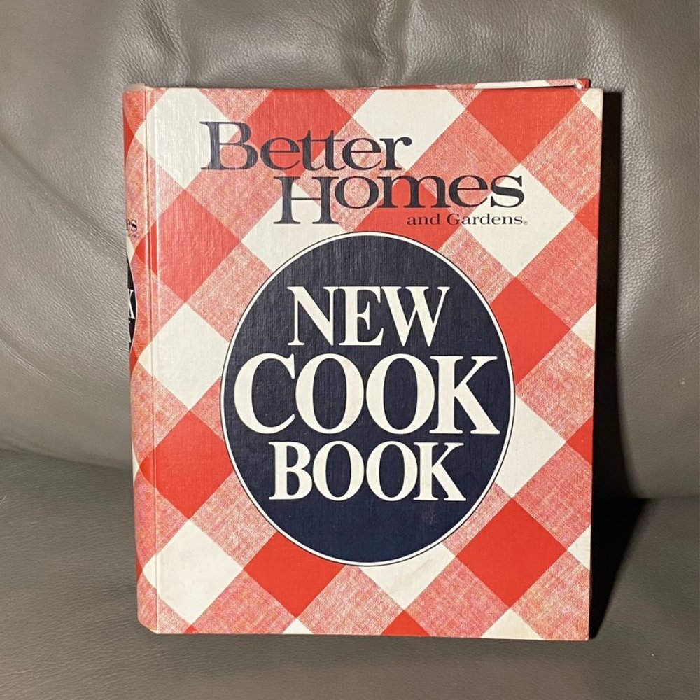 1981 Vintage Better Homes and Garden New Cook Book BinderCopyright 1981 Vintage
